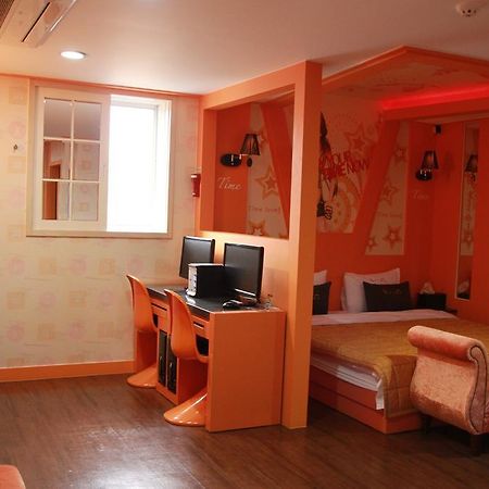 Time Motel Gyeongju Bagian luar foto