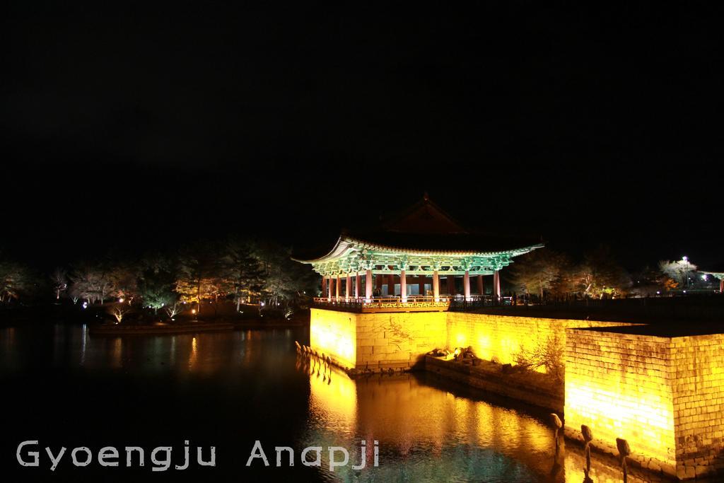Time Motel Gyeongju Bagian luar foto