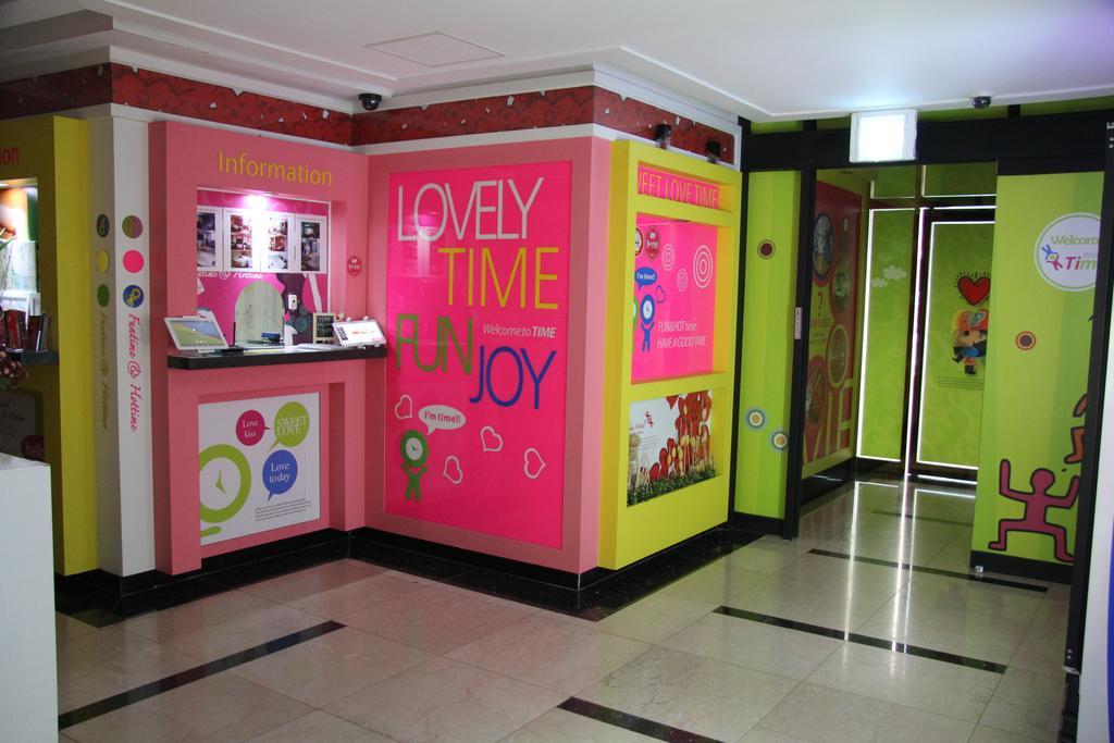 Time Motel Gyeongju Bagian luar foto