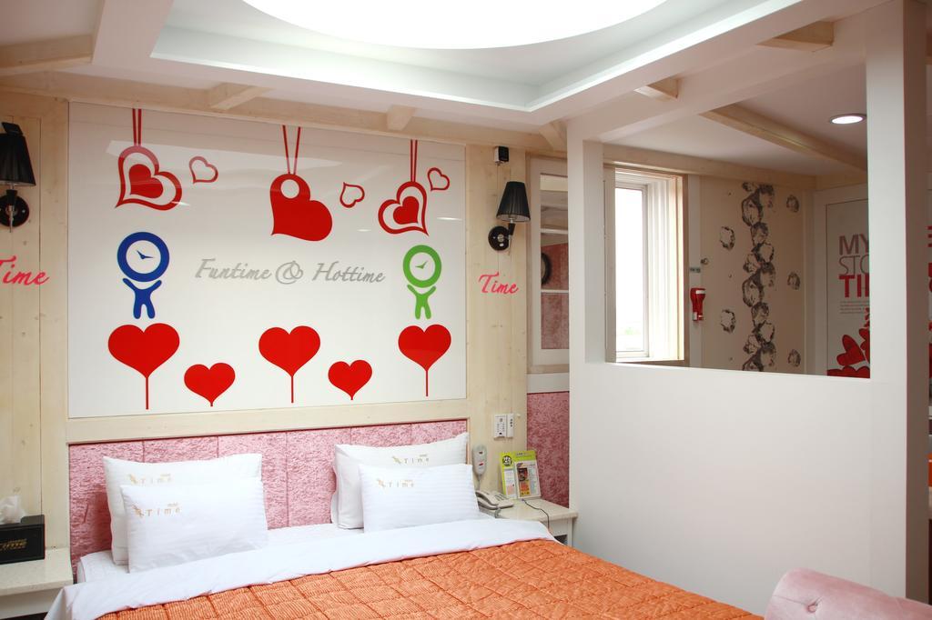 Time Motel Gyeongju Bagian luar foto