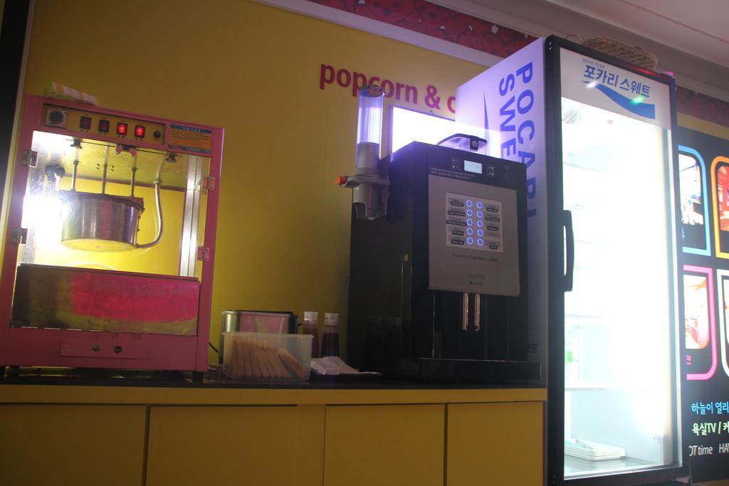 Time Motel Gyeongju Bagian luar foto